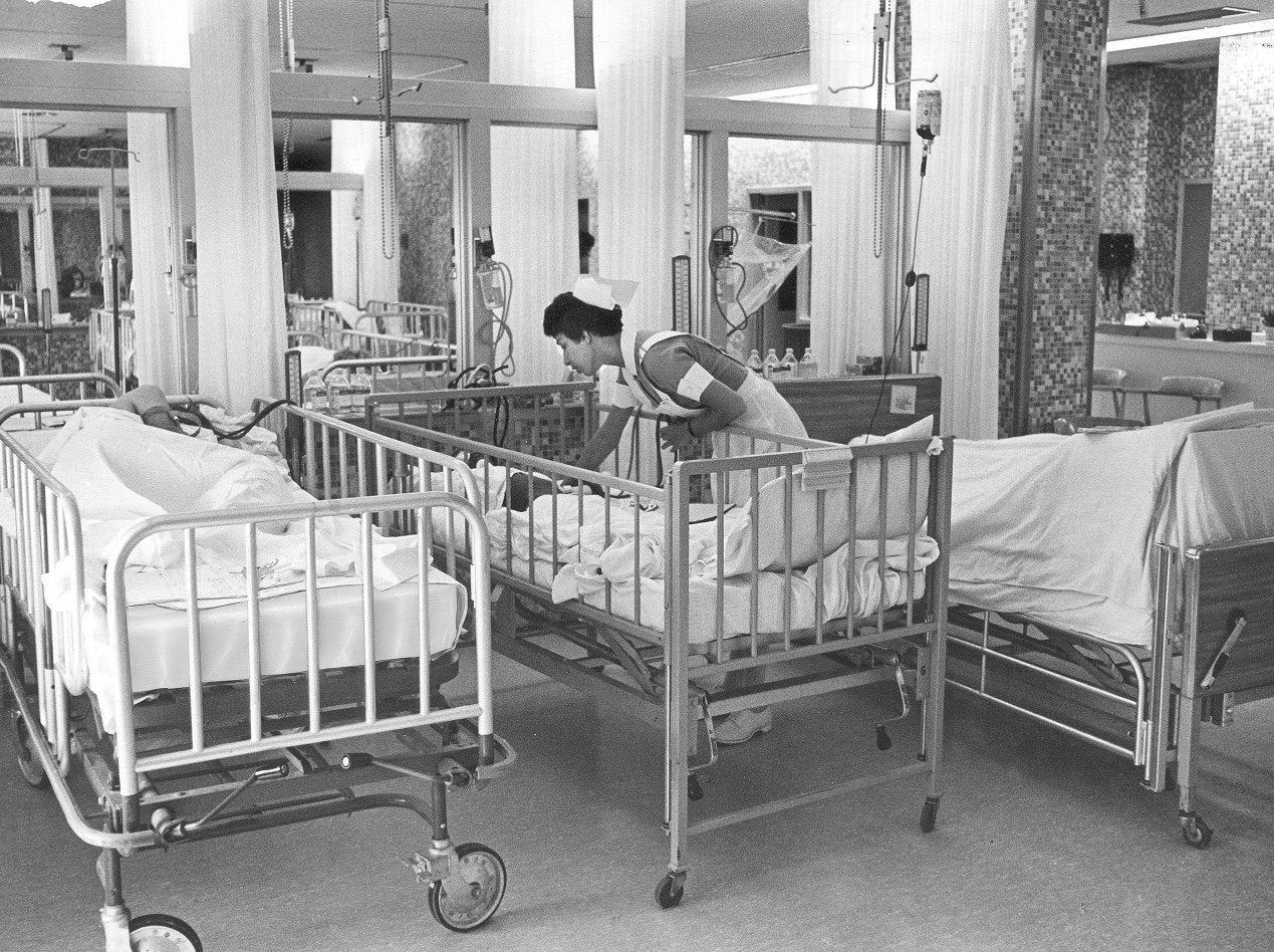 Hospital of the University of Pennsylvania, I.S. Ravdin Institute, surgical nursing, c. 1965